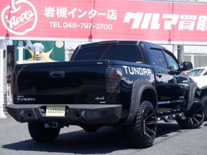 タンドラSR5　リフトアップ　４WD