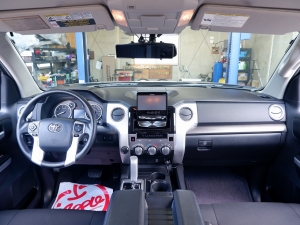 タンドラ４WD　リフトアップ