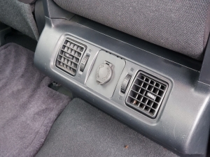 タンドラ新車並行　サンルーフ　ベンチシート