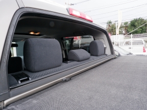 タンドラ新車並行　サンルーフ　ベンチシート