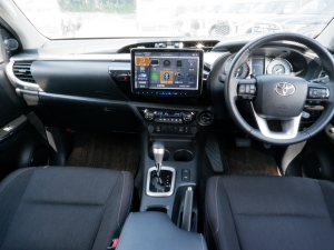 ハイラックスTRDキャノピー LINE-X