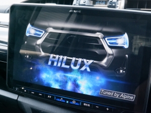 ハイラックスTRDキャノピー LINE-X