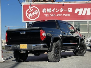 タンドラ新車並行　リフトアップ　グリルガード
