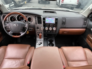 タンドラ新車並行 1オーナー レッドロックレザー