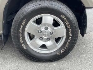 タンドラ新車並行 1オーナー レッドロックレザー