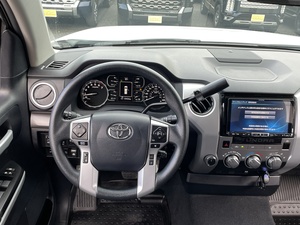タンドラ新車並行　1オーナー
