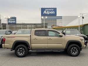 タコマ新車並行　1オーナー　ベージュ