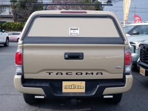 タコマ新車並行　1オーナー　ベージュ
