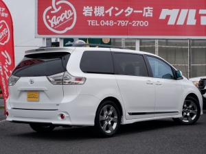 シエナ新車並行　アメリカモデル　サンルーフ