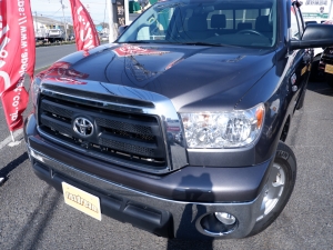 タンドラダブルキャブ　ベンコラ　４WD