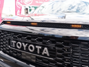 タンドラ新車並行　アメリカ　４WD　ベンコラ