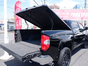 タンドラ新車並行　アメリカ　４WD　ベンコラ