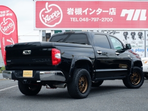 タンドラ新車並行　アメリカ　４WD　ベンコラ