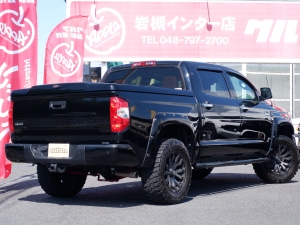 タンドラ新車並行　最上級グレード