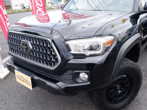 タコマTRDオフロード　タコマ　4WD