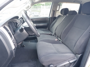 タンドラベンチシート　新車並行　６人乗り