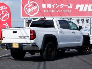 タンドラ新車並行　アメリカモデル　ベンコラ