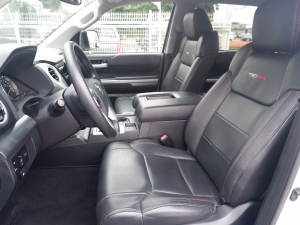 タンドラクルーマックス　TRD PRO　シェル
