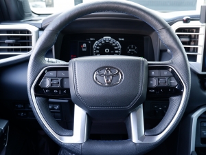 タンドラ新車並行　プラチナム　新型タンドラ