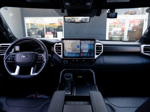タンドラ新車並行　プラチナム　新型タンドラ
