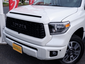 タンドラプラチナム　サンルーフ　４WD
