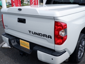 タンドラプラチナム　サンルーフ　４WD