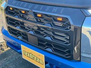 トライトントライトン　インパルスブルーメタリック