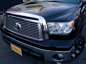 タンドラクルーマックス　V8　LINE-X