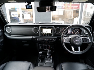ＪＥＥＰラングラーサハラ　リフトアップ　JL