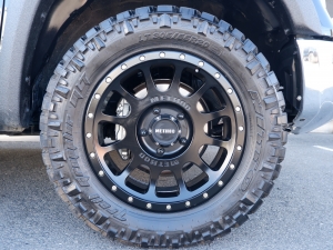 タンドラ新車並行　1794エディション　LINE-X