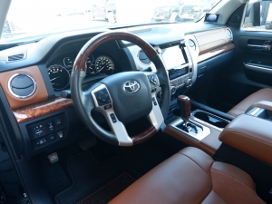 タンドラ新車並行　1794エディション　LINE-X