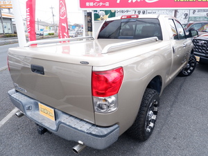 タンドラダブルキャブ　トノカバー　実走行