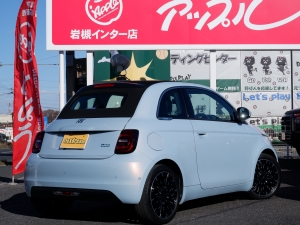 買取・下取り直販車フィアット　500e　オープン