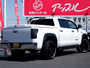 タンドラクルーマックス　タンドラ　リフトアップ