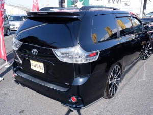 シエナシエナ　プリファード　新車並行