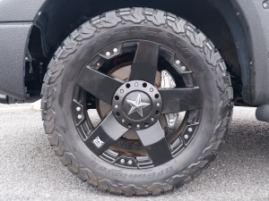 タンドラベンコラ　新車並行　LINE-X