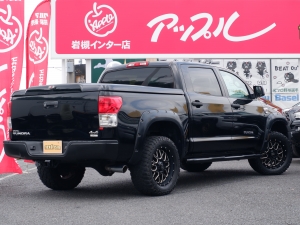 タンドラクルーマックス　タンドラ　リフトアップ