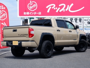 タンドラベンコラ　レザー内装　リフトアップ