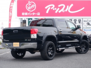 タンドラプラチナム　サンルーフ　新車並行