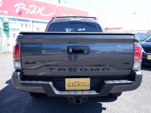 タコマ新車並行　1オーナー　最上級グレード