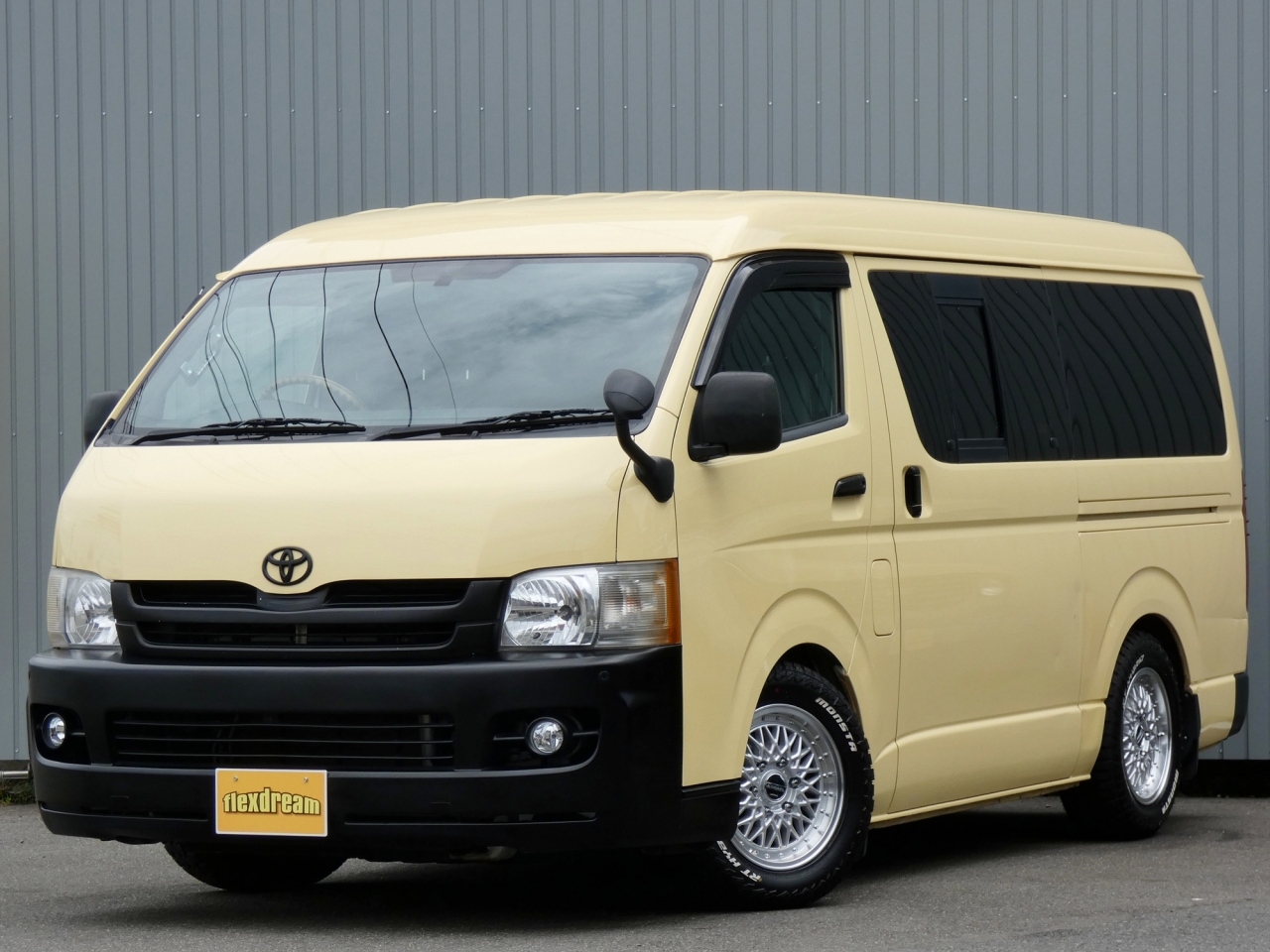ハイエースバン　２ＷＤ