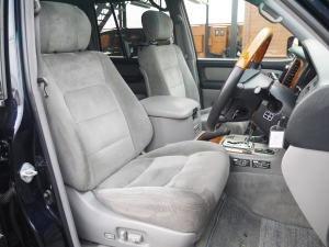 ランクル１００特別仕様車ツーリングEd　