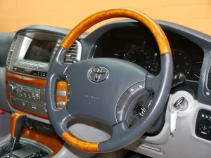 ランクル１００最高峰ＳＵＶ　シグナス