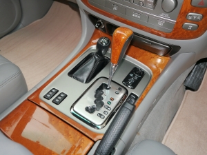 ランクル１００最高峰ＳＵＶ　シグナス