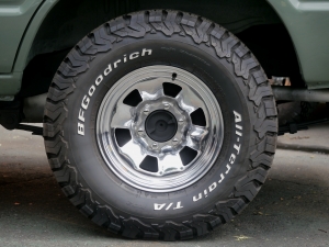 ランクル６０ガソリン×オートマ　ＦＪ６２Ｇ