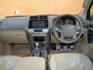 ランクルプラド新型150プラド　即納車可能