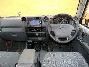 ランクル７０LINE-X　