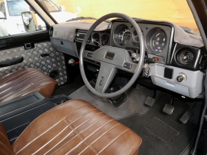 ランクル６０純正丸目　FJ62V