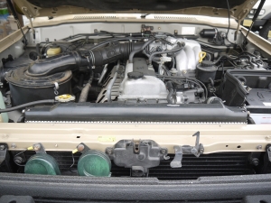 ランクル８０リフトアップ　LINE-X　ARB