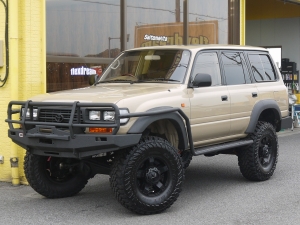 ランクル８０リフトアップ　LINE-X　ARB